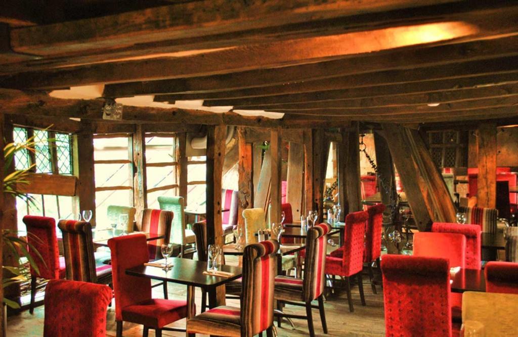 Cheshire Cat Hotel Нантуич Екстериор снимка